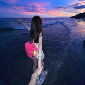 美国摘花助攻出血
